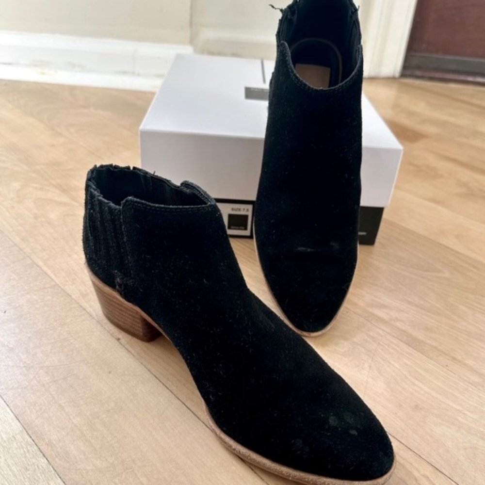 DOLCE VITA KEITON BOOTIE BLACK SUEDE SIZE 7.5 WITH BOX RETAIL $125